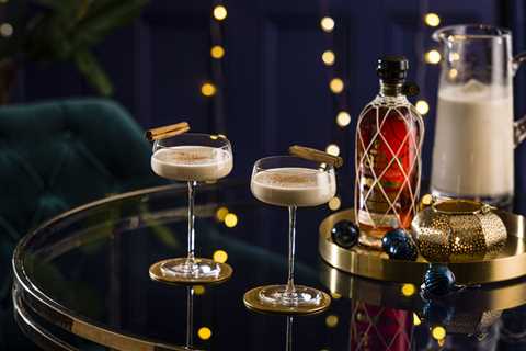 Fill Your Cup of Cheer With These 11 Christmas Cocktails!